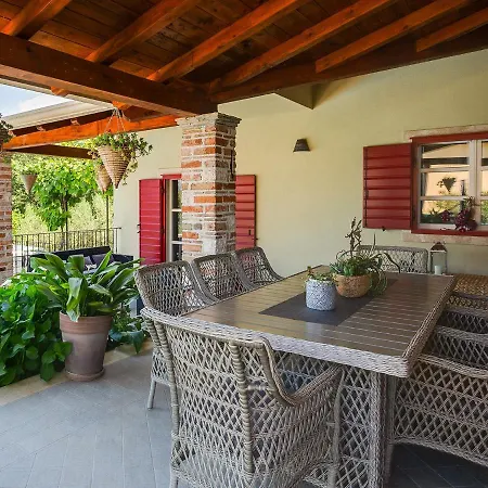 Willa Stupenda Montižana